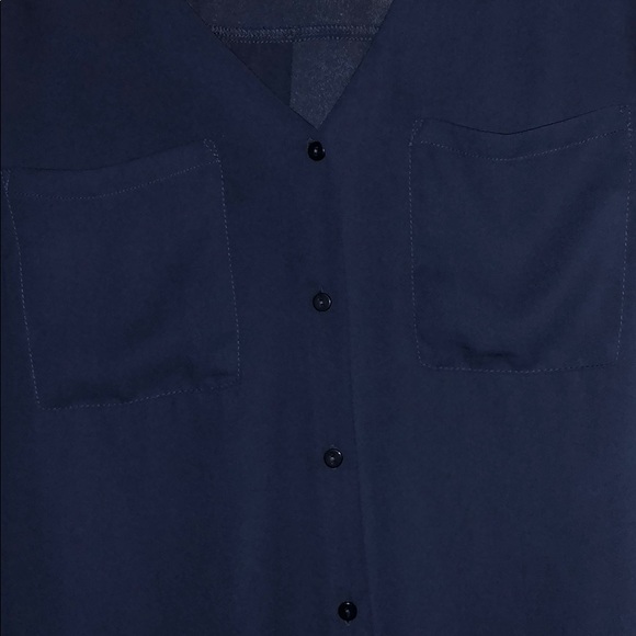 H&M button down blouse - Picture 4 of 6